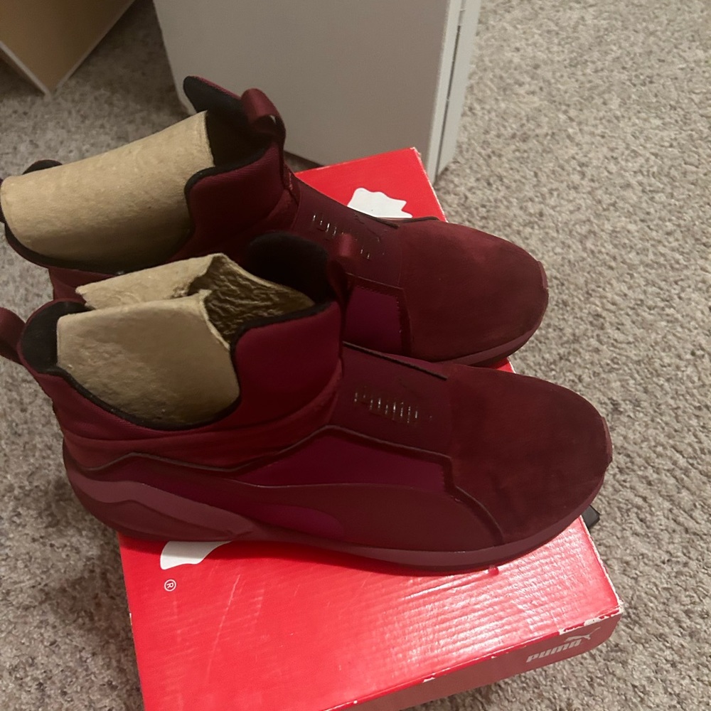 Puma - Picture 2 of 3